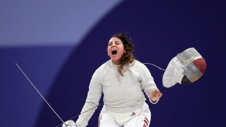 JO 2024 : une athlète égyptienne révèle avoir concouru au sabre en étant enceinte de 7 mois