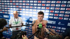 Natation : Léon Marchand se dit galvanisé par son statut de favori aux Jeux