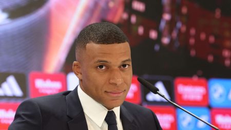 Foot/L2 : Mbappé finalise l’accord de rachat du club de Caen