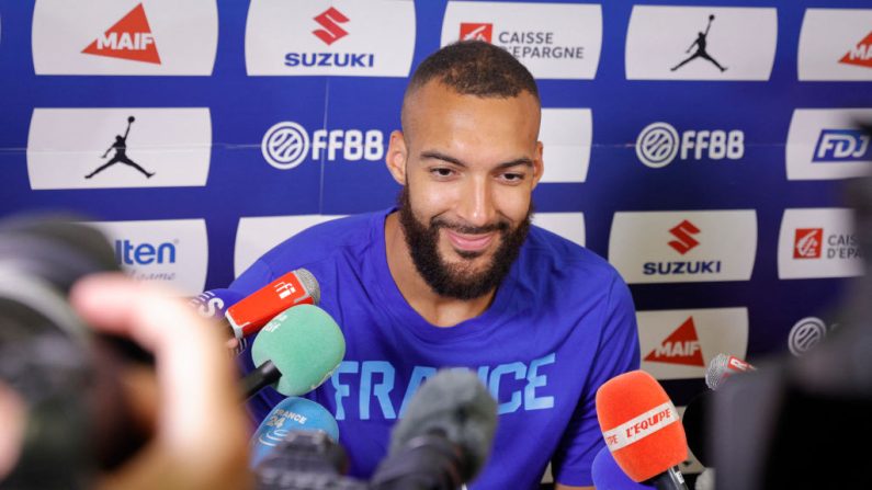 L'équipe de France de basket s'est imposée face à l'Allemagne (90-66), championne du monde, samedi à Cologne lors de son deuxième match de préparation aux Jeux olympiques, trois jours après une victoire facile contre la Turquie. (Photo : GEOFFROY VAN DER HASSELT/AFP via Getty Images)