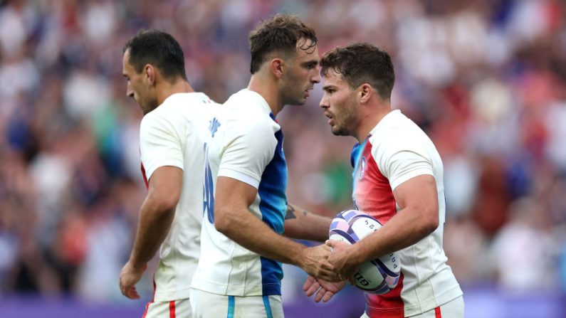 Antoine Dupont, joueur de l'équipe de France de rugby à VII, après la victoire contre l'Uruguay (19-12) lors du deuxième match de poule des JO-2024. (Photo : Cameron Spencer/Getty Images)