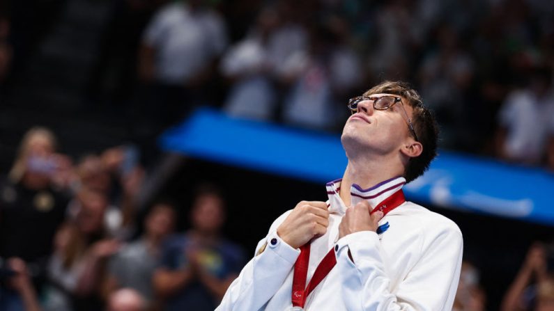 Alex Portal a décroché jeudi soir la médaille d'argent sur le 100 m papillon dans la catégorie S13 aux Jeux paralympiques de Paris. (Photo : FRANCK FIFE/AFP via Getty Images)