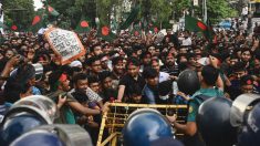 La dirigeante du Bangladesh démissionne et fuit le pays en proie aux manifestations