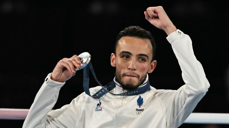 Trois ans après sa désillusion des Jeux de Tokyo, Billal Bennama a pris la médaille d'argent des -51 kg, jeudi aux JO de Paris, un titre de vice-champion olympique qui fait le bonheur du Toulousain.  (Photo : MOHD RASFAN/AFP via Getty Images)