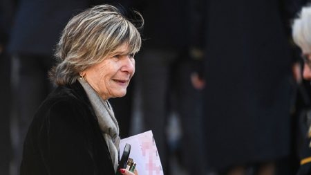 Un procès ordonné pour l’ex-reine de la presse people « Mimi » Marchand, soupçonnée de chantage contre Karine Le Marchand