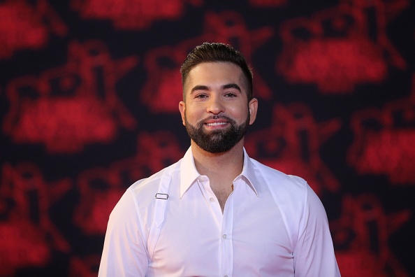 Le chanteur français Kendji Maille alias 'Kendji Girac', au Palais des Festivals à Cannes, le 20 novembre 2021.  (VALERY HACHE/AFP via Getty Images)