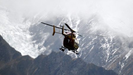 Mont-Blanc: un Français tué et deux Allemands recherchés après la chute d’un bloc de glace