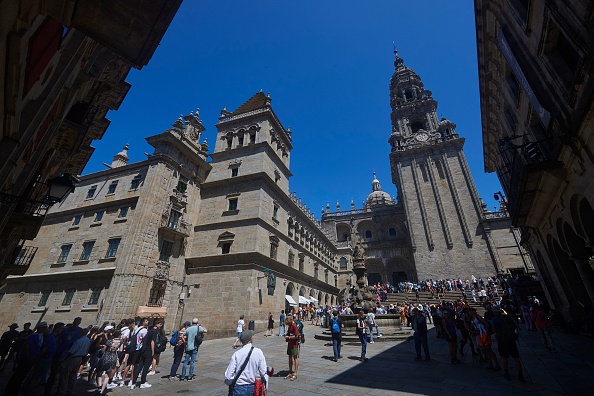 La place des Platerias à côté de la cathédrale de Saint-Jacques-de-Compostelle.  (MIGUEL RIOPA/AFP via Getty Images)