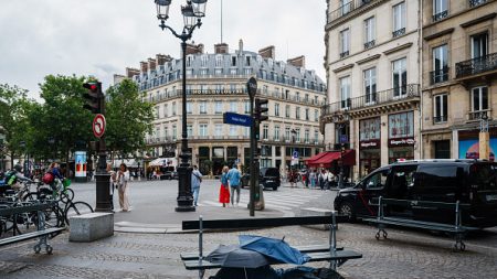 JO Paris 2024 : les sans-abris ont-ils déserté le métro et les rues de la capitale ?