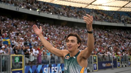 Athlétisme : Duplantis établit un nouveau record du monde vingt jours après son record aux JO de Paris