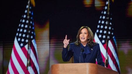 Kamala Harris présente sa vision de la présidence dans le discours d’acceptation de son investiture, à la Convention démocrate