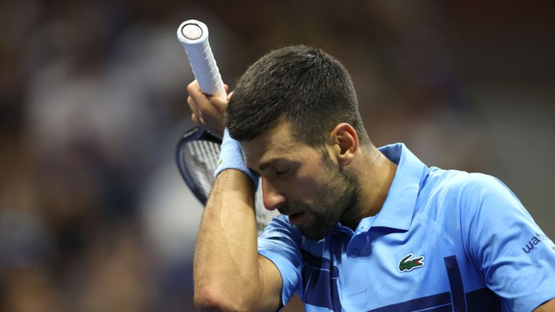 "Ça a été un match horrible de ma part", a regretté Novak Djokovic, éliminé dès le troisième tour de l'US Open de tennis par l'Australien Alexei Popyrin, vendredi à New York. (Photo by Sarah Stier/Getty Images)