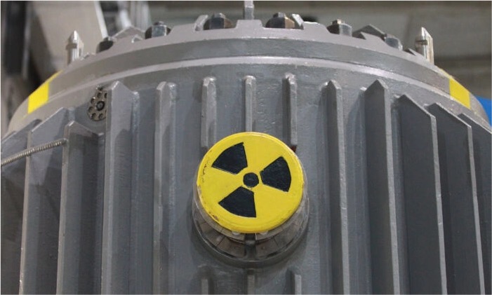 Ce conteneur contaminé par la radioactivité a servi à transporter des barres de combustible nucléaire de l'ancienne centrale nucléaire de Greifswald dans l'installation de stockage temporaire de déchets nucléaires de Zwischenlager Nord à Lubmin, en Allemagne. Sean Gallup/Getty Images