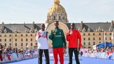 Marathon : Tamirat Tola  remporte le marathon des Jeux de Paris, Kipchoge abandonne