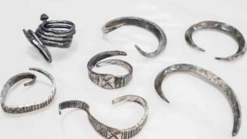 Bracelets en argent. (Moesgaard Museum)