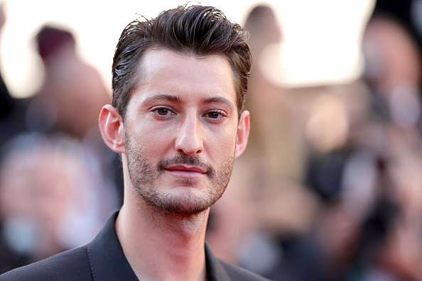 « C'est à la fois un justicier, mais aussi le diable, à force d'être obsédé par sa vengeance », a confié Pierre Niney, qui incarne le Comte de Monte-Cristo.
(Photo Neilson Barnard/Getty Images)