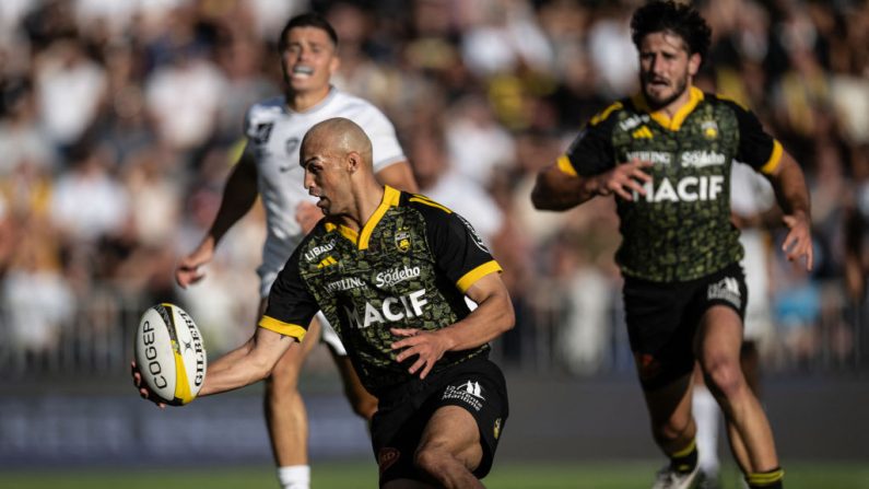 La Rochelle, malgré un gros déchet en touche et une stratégie surement à revoir, a pris le meilleur sur un Toulon (19-15) très indiscipliné mais réaliste dimanche pour son entrée dans le Top 14.  (Photo : XAVIER LEOTY/AFP via Getty Images)