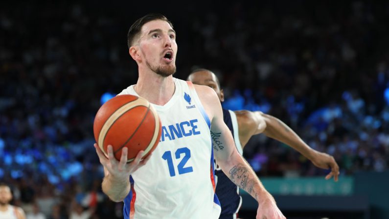 Nando De Colo a officialisé vendredi sa retraite internationale à 37 ans, quelques semaines après avoir remporté la médaille d'argent aux Jeux olympiques de Paris. (Photo : Gregory Shamus/Getty Images)