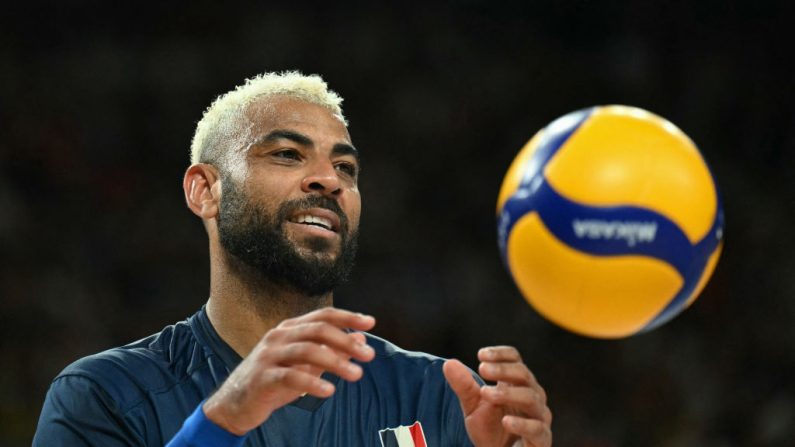 "Pour le volley français, c'est top" estime Earvin Ngapeth, au sujet de son retour en France qui peut créer "un engouement autour du championnat". (Photo : NATALIA KOLESNIKOVA/AFP via Getty Images)