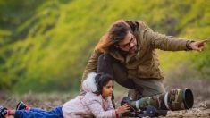 Une enfant de 9 ans prend une photo de paons par un matin brumeux d’hiver et se qualifie pour le prix du photographe de la vie sauvage de l’année