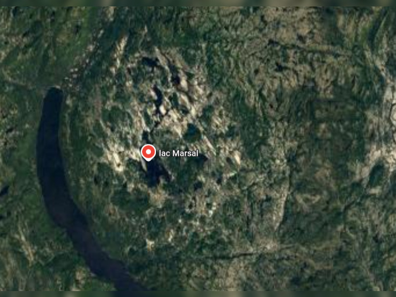 Un Canadien repère un mystérieux trou sur Google Maps : un probable cratère géant de météorite selon les spécialistes