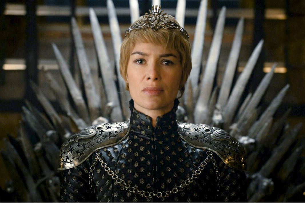 Une réplique du trône de fer de la série "Game of Thrones" vendue aux enchères pour 1,49 million de dollars US