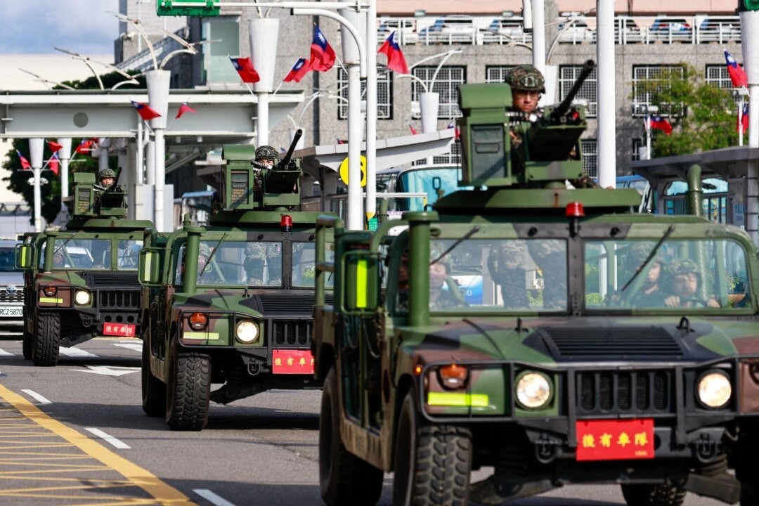 Les exercices militaires chinois encerclant Taïwan se sont retournés contre eux, affirme le chef des services de renseignement taïwanais