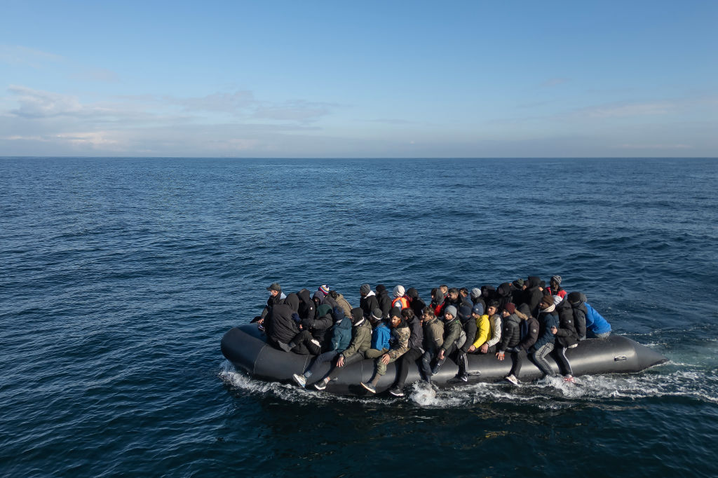 Migrants : les pêcheurs "embêtés", le ministre de la Mer promet des moyens de sauvetage supplémentaires