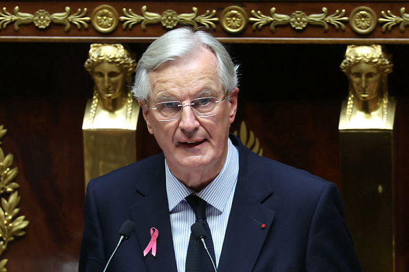 Le Premier ministre Michel Barnier prononce sa déclaration de politique générale devant l'Assemblée nationale française le 1er octobre 2024. (Photo ALAIN JOCARD/AFP via Getty Images)