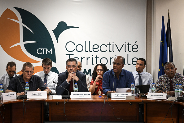 Une réunion de la Collectivité territoriale de Martinique (CTM) pour des discussions sur la lutte contre la vie chère, à Fort-de-France, le 16 octobre 2024. (PHILIPPE LOPEZ/AFP via Getty Images)