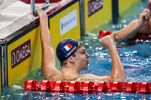 Léon Marchand remporte la finale du 100m quatre nages en individuel lors de la première journée de la Coupe du monde de natation 2024, à l'Oriental Sports Center, le 18 octobre 2024 à Shanghai, Chine. (Photo Shi Tang/Getty Images)