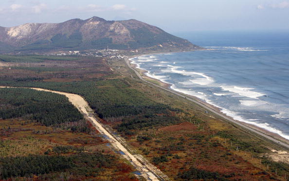 Le long de la mer d'Okhotsk sur l'île de Sakhaline. (DENIS SINYAKOV/AFP via Getty Images)