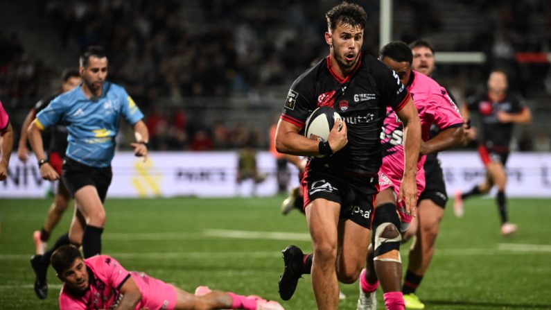 Lyon a retrouvé la victoire contre le Stade Français (35-3), dimanche soir, au stade de Gerland, en match de la 6e journée de Top 14 obtenant aussi son premier point de bonus, offensif en l'occurrence. (Photo : JEFF PACHOUD/AFP via Getty Images)