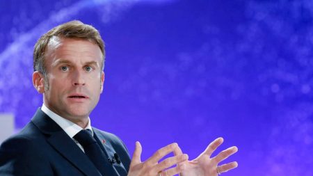 Droits de douane : l’UE prévoit des « tarifs réciproques » sur l’acier et l’aluminium, déclare Emmanuel Macron