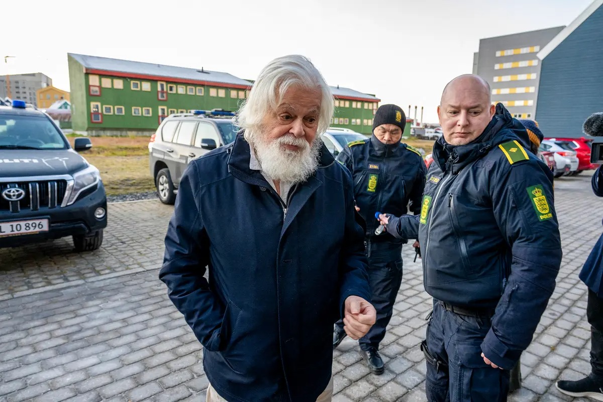 Le militant Paul Watson a écrit à Emmanuel Macron pour demander l'asile politique