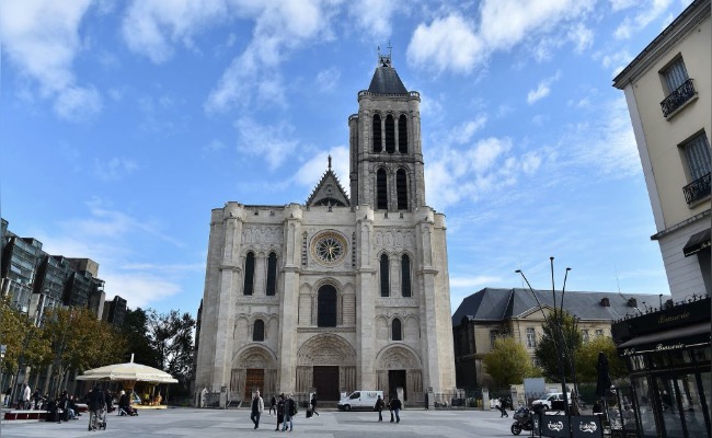 Elle devrait atteindre une hauteur de 90 mètres. (Photo : CHRISTOPHE ARCHAMBAULT/AFP via Getty Images)