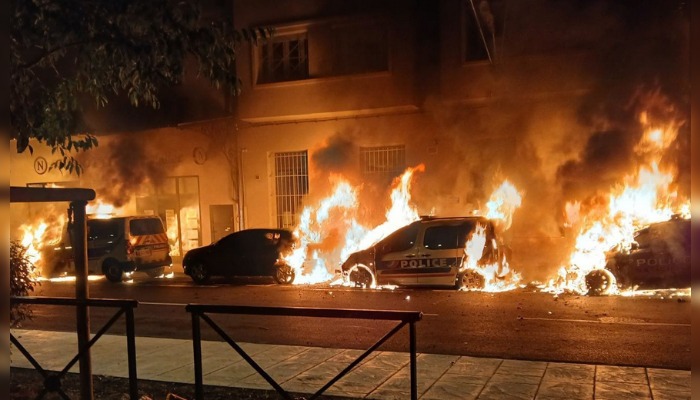 Vaucluse : des véhicules de police incendiés devant le commissariat de Cavaillon, après plusieurs arrestations liées au narcotrafic