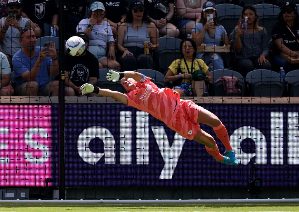 Foot : la  retraite pour Alyssa Naeher, championne olympique et du monde avec les Etats-Unis