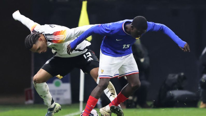 Les Espoirs français ont obtenu un nul courageux (2-2) contre l'Allemagne après avoir été menés 2-0, mardi à Valenciennes en match amical de préparation à l'Euro-2025. (Photo : Christof Koepsel/Getty Images)