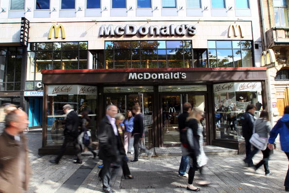 Paris : un homme de soixante ans tué par balle dans un McDo, le tireur interpellé