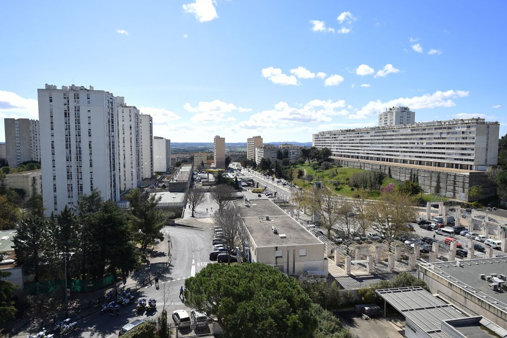 Nîmes : une médiathèque, rénovée pour un million d'euros, bientôt détruite car utilisée par les dealers