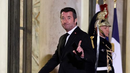 Trafic de drogue : le député macroniste Karl Olive veut envoyer l’armée dans certains quartiers