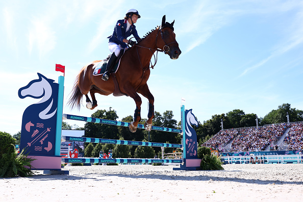 JO de Paris : quatre chevaux de la Garde républicaine, dont celui d'une médaillée, décorés lundi