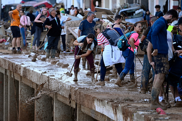 Inondations en Espagne : au moins 211 morts, nouveaux renforts militaires