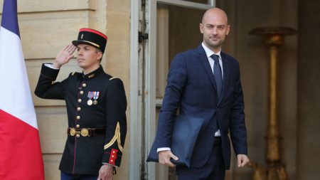 Ukraine : Paris appelle à ne pas préjuger la future administration Trump avec laquelle elle se dit prête à travailler