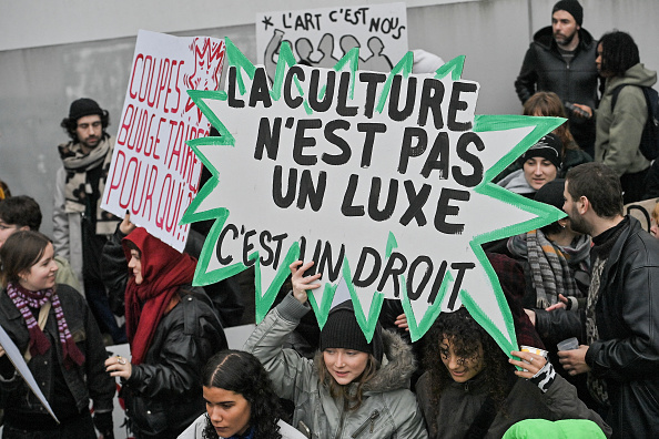 À Nantes, plus de 3000 manifestants ont protesté contre la baisse des subventions de la région à la culture