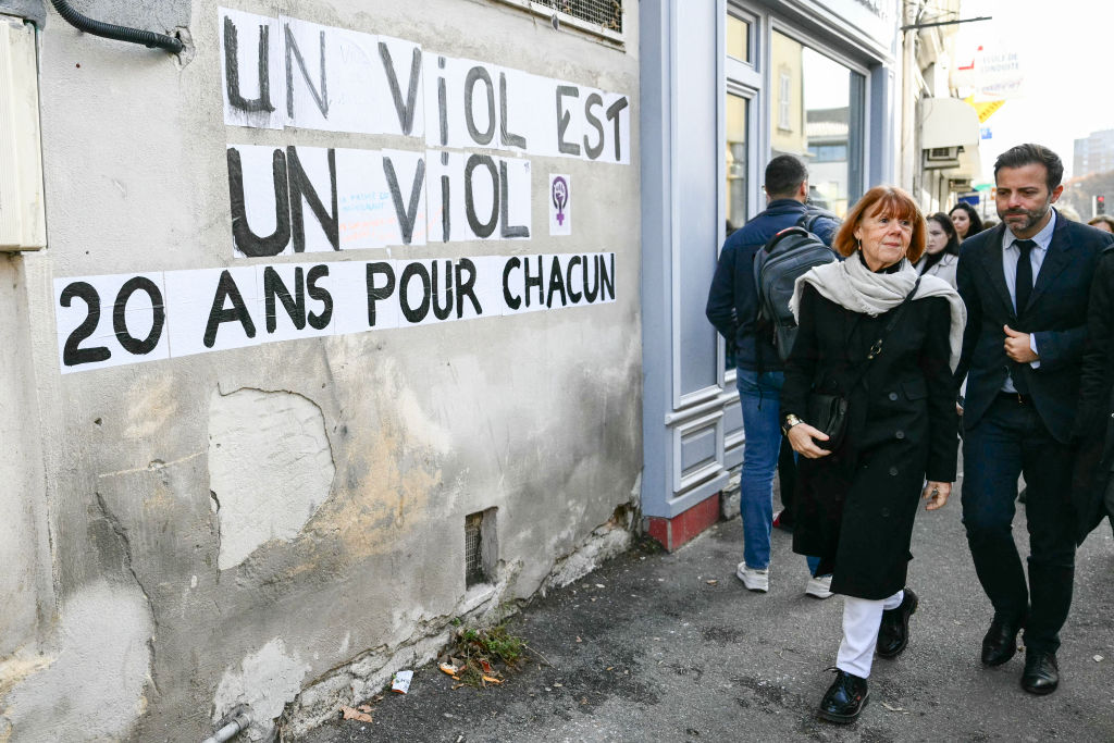 Procès des viols de Mazan : "le viol ordinaire, accidentel ou involontaire n'existe pas", affirme le Parquet