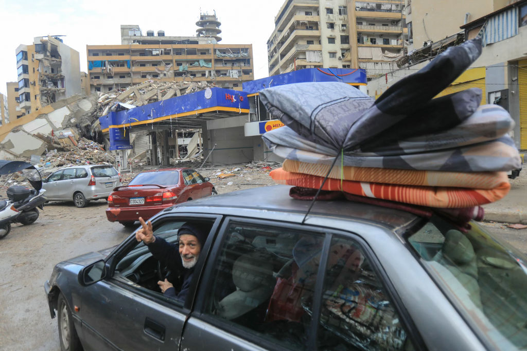 Des milliers de Libanais sont sur la route du retour, après le cessez-le-feu entre Israël et le Hezbollah