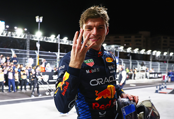 Max Verstappen célèbre sa victoire et son quatrième titre de champion du monde F1 au Grand Prix de Las Vegas dans le Nevada, le 23 novembre 2024. (Photo Mark Thompson/Getty Images)