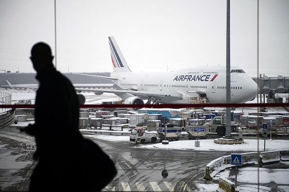 Aéroport Charles-de-Gaulle : 10% des vols annulés et d'importants retards en raison de la neige